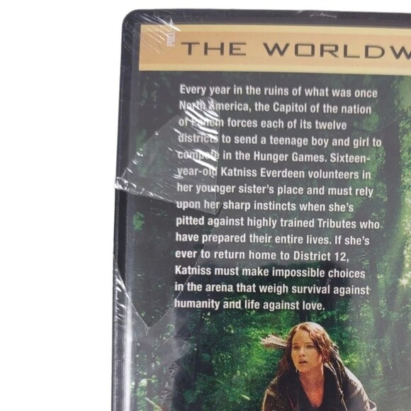 The Hunger Games DVD 2 Disc and Digital Copy Wide Screen NWT - Picture 6 of 10